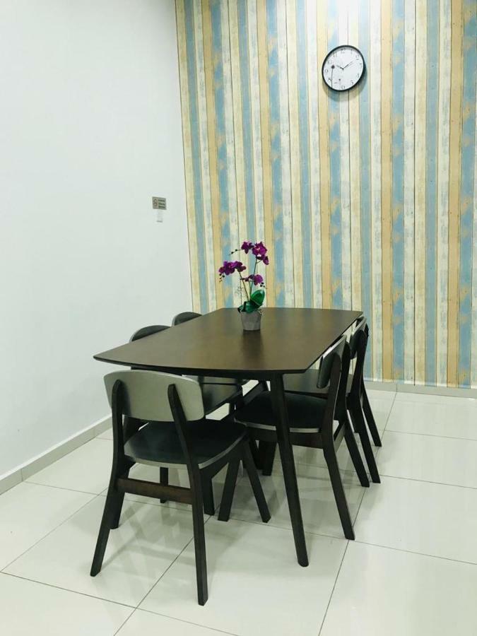 Z&M Homestay Jertih Exterior foto